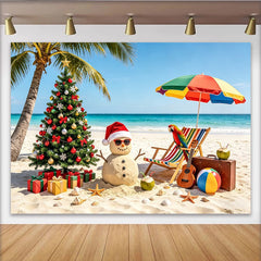 Lofaris Toile de fond de Noël sur la plage avec arbre décoré et bonhomme de neige de sable, arrière-plan tropical pour studio photo