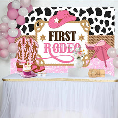Lofaris Toile de fond rose rodéo pour 1er anniversaire fille avec bottes et chapeau, arrière-plan de fête imprimé vache et motif bandana