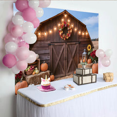 Lofaris Toile de fond de photographie d'automne grange rustique et citrouilles, décor de récolte avec guirlande lumineuse pour studio photo