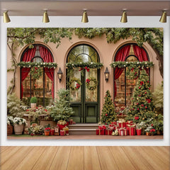 Lofaris Toile de fond de Noël façade festive avec sapins illuminés et cadeaux, magnifique arrière-plan de fête avec couronnes et verdure
