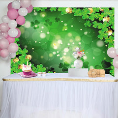 Lofaris Toile de fond verte Saint-Patrick avec trèfles et pièces d'or, magnifique décor festif lumineux pour studio photo