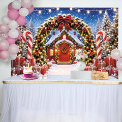 Lofaris Toile de fond de Noël avec maison rouge enneigée et sapins illuminés, magnifique décor de fête hivernale avec cadeaux et cannes à sucre