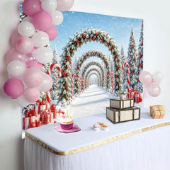 Lofaris Toile de fond de Noël enneigée avec arches de sapins et boules rouges, décor féerique d'hiver pour studio et fête