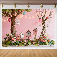 Lofaris Fond de Printemps Jardin Rose de Rêve avec Fleurs Luxuriantes, Nichoirs et Lanternes pour Fête