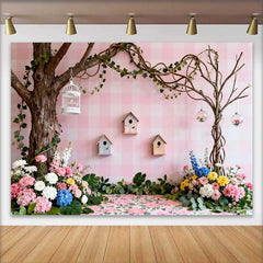 Lofaris Fond de Printemps Vichy Rose avec Fleurs Luxuriantes, Nichoirs et Arbres, Décor Jardin Enchanté