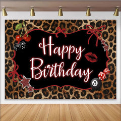 Lofaris Toile de fond joyeux anniversaire léopard et glamour, avec cerises, dés et étoiles scintillantes pour une fête mémorable.