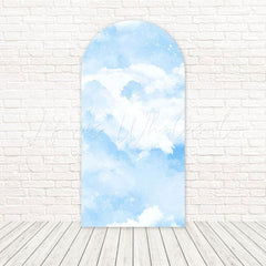 Toile de fond pour arche calme ciel bleu nuages doux pour shoot thème rêve bébé