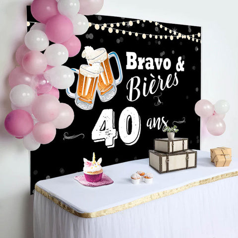 Acclamations Et Bières À 40 Années Heureux Anniversaire Toile de fond