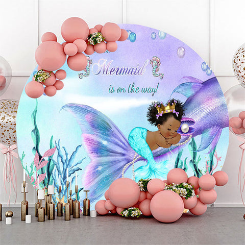 Une sirène est sur le chemin Baby Shower Round Backdrop