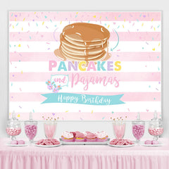 Crêpes Browen et toile de fond d'anniversaire rose pour fille