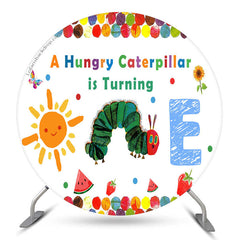 Caterpillar tourne une toile de fond ronde d'anniversaire