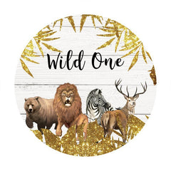 Toile de fond d'anniversaire en bois avec animaux ronds à paillettes sauvages