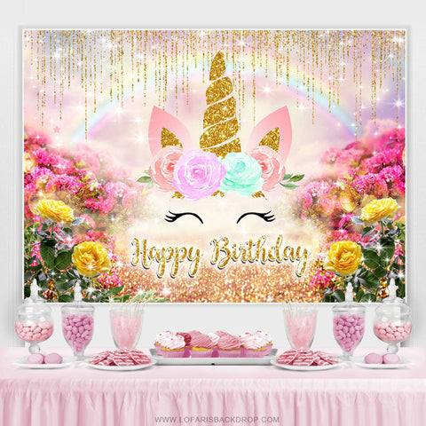 Toile de fond de joyeux anniversaire de paillettes d'or et de licorne florale