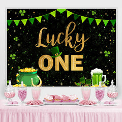 Herbe verte et or chanceux un joyeux anniversaire toile de fond