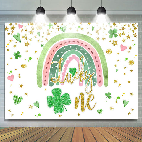 Toile de fond vert arc-en-ciel coeur herbe joyeux anniversaire