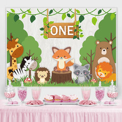 Arbres verts et animal un anniversaire toile de fond pour garçon