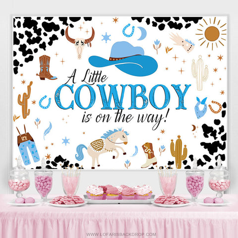 Le petit cow-boy est sur le chemin de la toile de fond de la douche de bébé