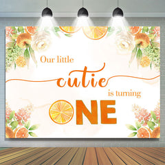 Oranger et toile de fond floral blanc 1er anniversaire