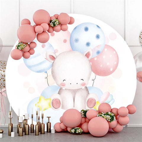 Ballons roses et bleus, toile de fond ronde pour fête prénatale hippopotame