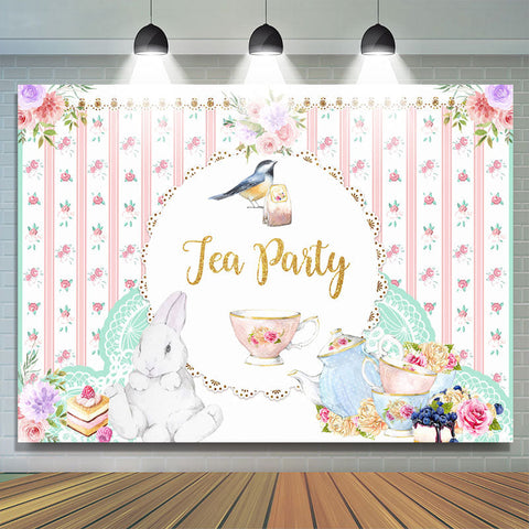 Toile de fond de thème de fête de thé de tasse d'oiseau de lapin floral rose