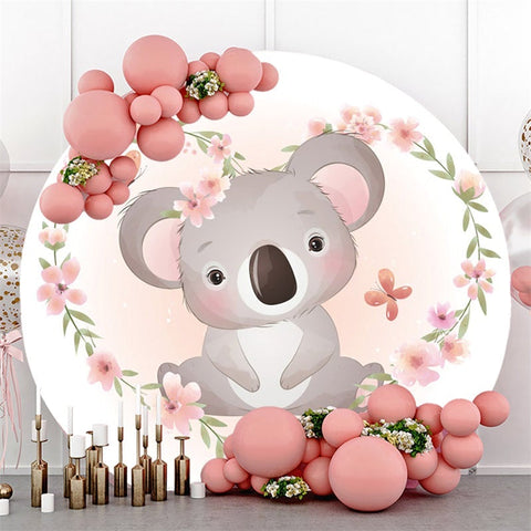 Toile de fond ronde sur le thème des fleurs de koala roses et des papillons