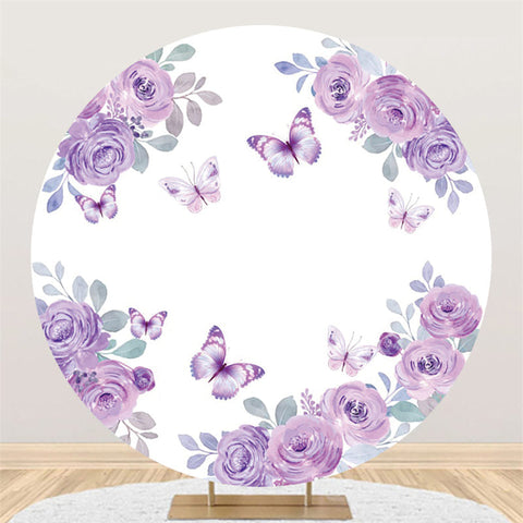 Les papillons violets volent en toile de fond du cercle d'anniversaire