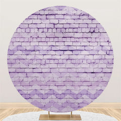 Fond rond de joyeux anniversaire de mur de briques de vague pourpre