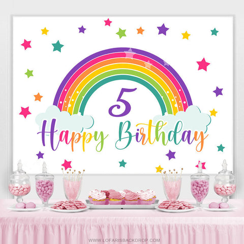 Arc-en-ciel et étoiles colorées joyeux 5e anniversaire toile de fond