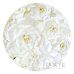 Toile de fond ronde de joyeux anniversaire de fleurs blanches simples