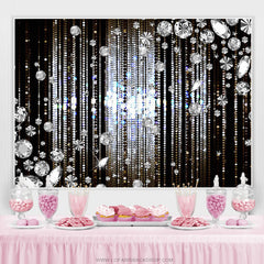Toile de fond de fête d'anniversaire noire avec diamants scintillants argentés