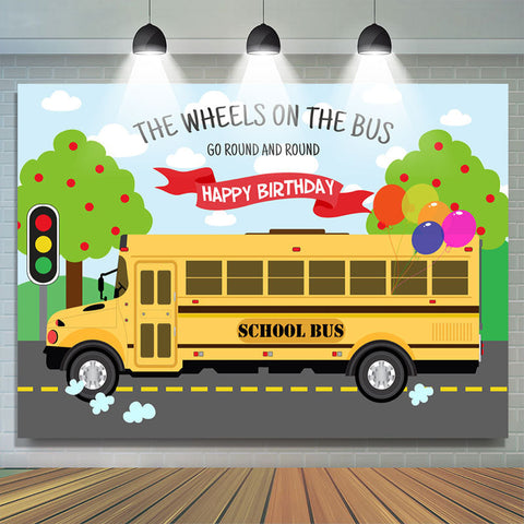 Les roues du bus font le tour de la toile de fond joyeux anniversaire