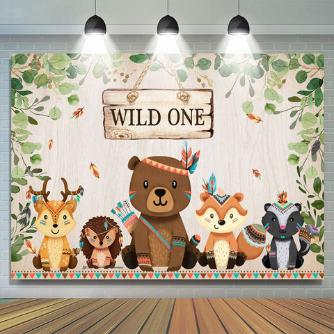 Wild One Animal avec toile de fond en bois de feuilles vertes pour garçon