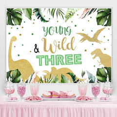 Jeune toile de fond verte de trois dinosaures sauvages pour l'anniversaire